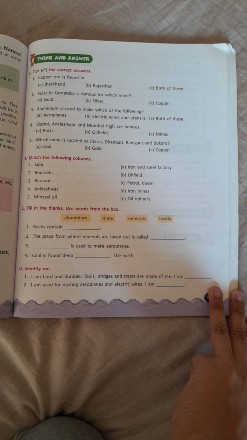 TUINK AND ANSWER + Tick (?) the correct answers. | Filo